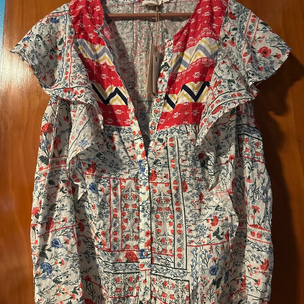 Letmebe Floral Ruffle V-Neck Top - Red & Blue Print